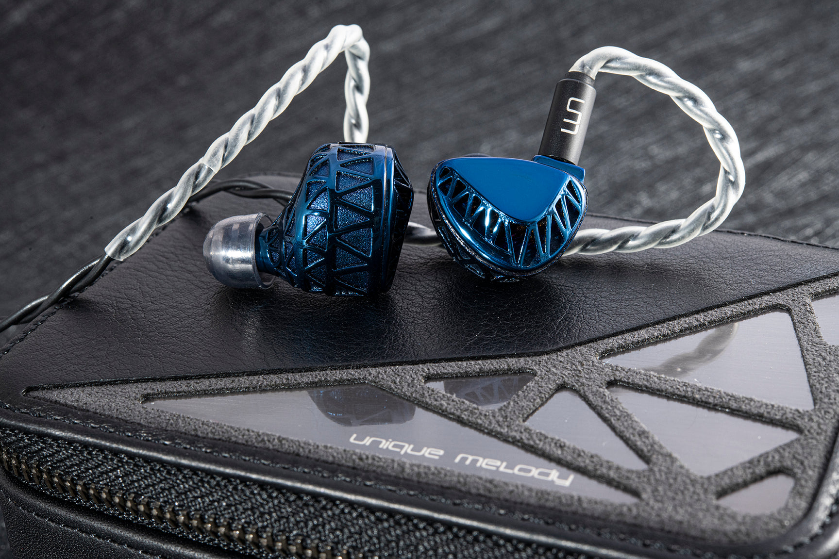 Unique Melody MAVEN PRO ユニバーサル インイヤー モニター